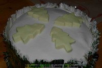 Decorating A Christmas Cake Cooking For Oscar decorating-a-christmas-cake-cooking-for-oscar