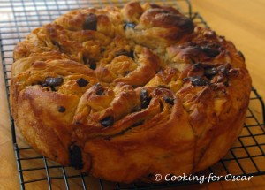 Sticky Golden Syrup and Chocolate Buns