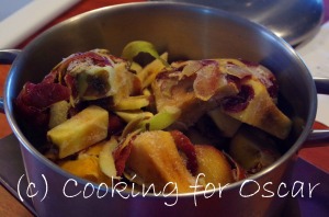 Making Apple Cordial